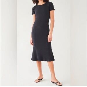 Good‎ American Ribbed Cotton Jersey Midi Dress in Black